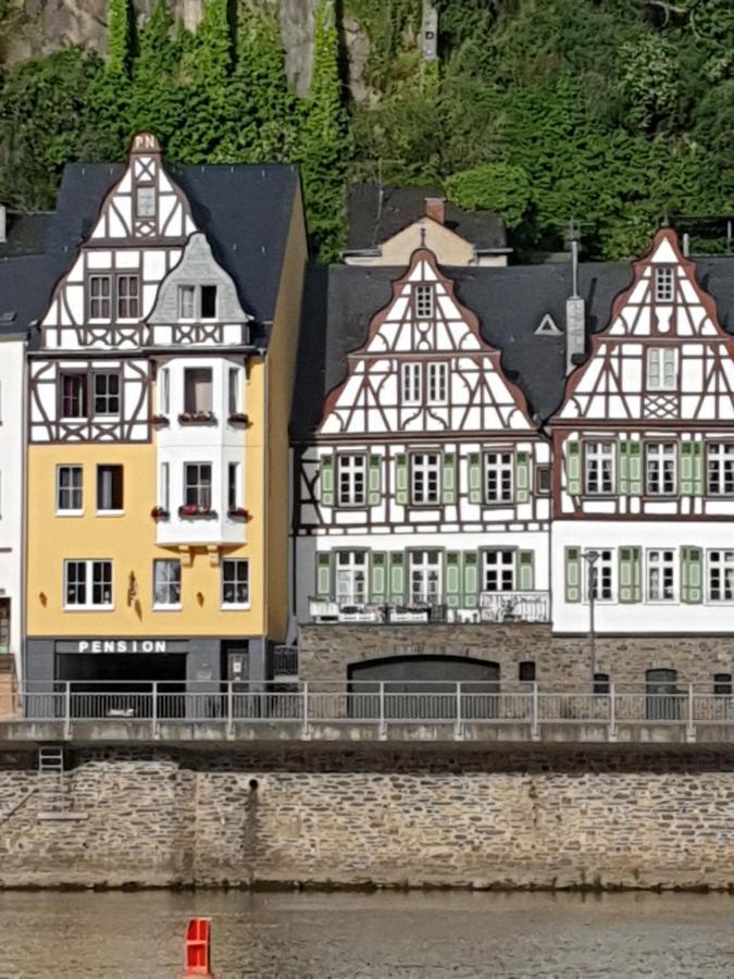 Haus Burgfrieden Cochem Hotel Exterior photo