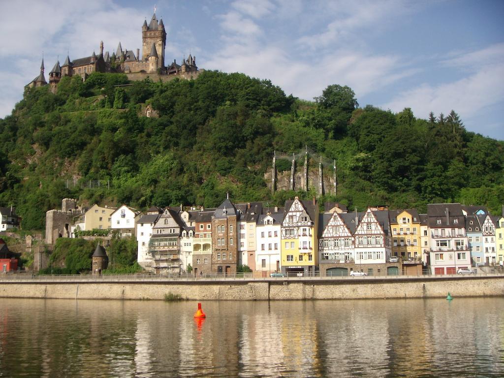 Haus Burgfrieden Cochem Hotel Exterior photo